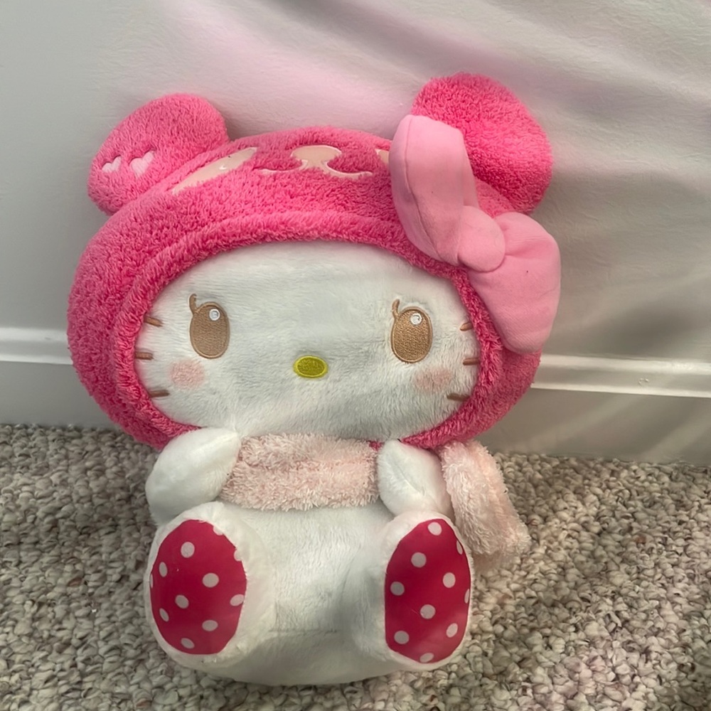 Hellokitty dark pink bear